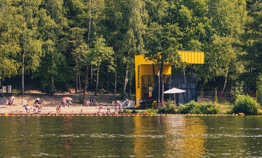 Zdjęcie plaży nad jeziorem, fot. Natalia Maciejek